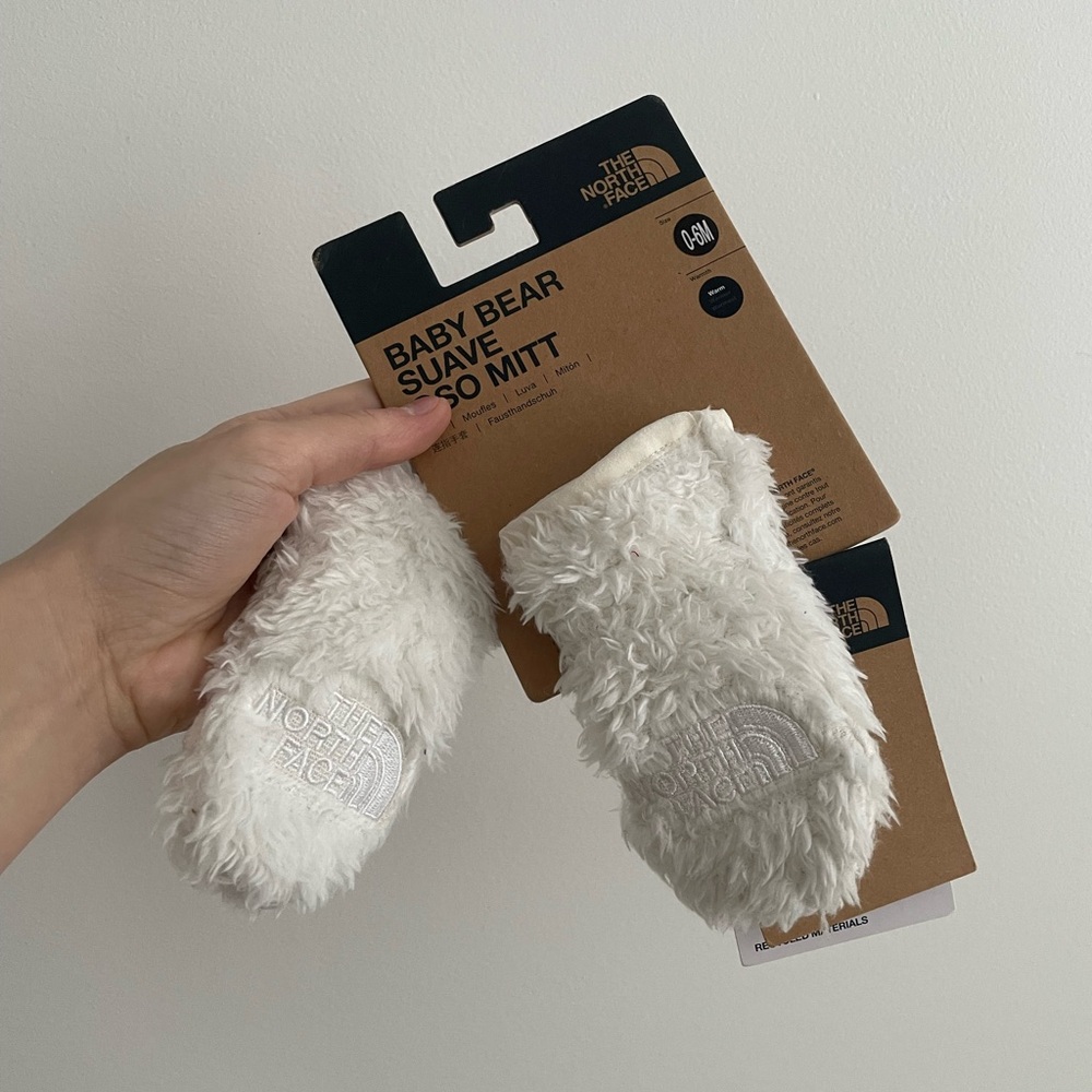 The north face baby bear paw gloves